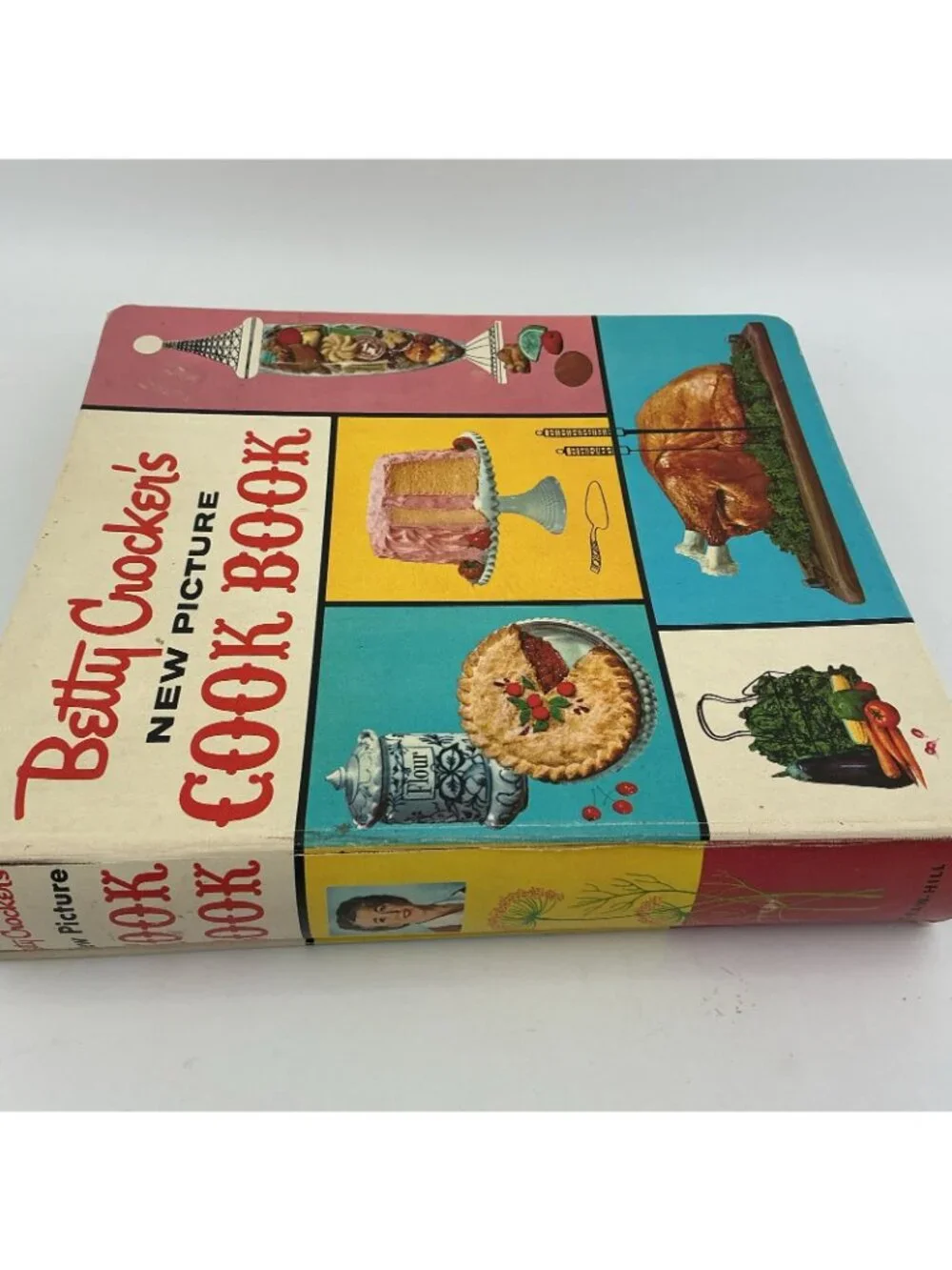 1961 First Edition 2nd Printing Betty Crocker’s New Picture Cook Book Binder Vin